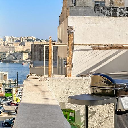 Seaview Sliema 30 Seconds To High Street & Ferry, 2X Double En-Suite Bedrooms, Modern Whole Traditional Townhouse, Kitchen, Living Area, & Roof Terrace Buitenkant foto