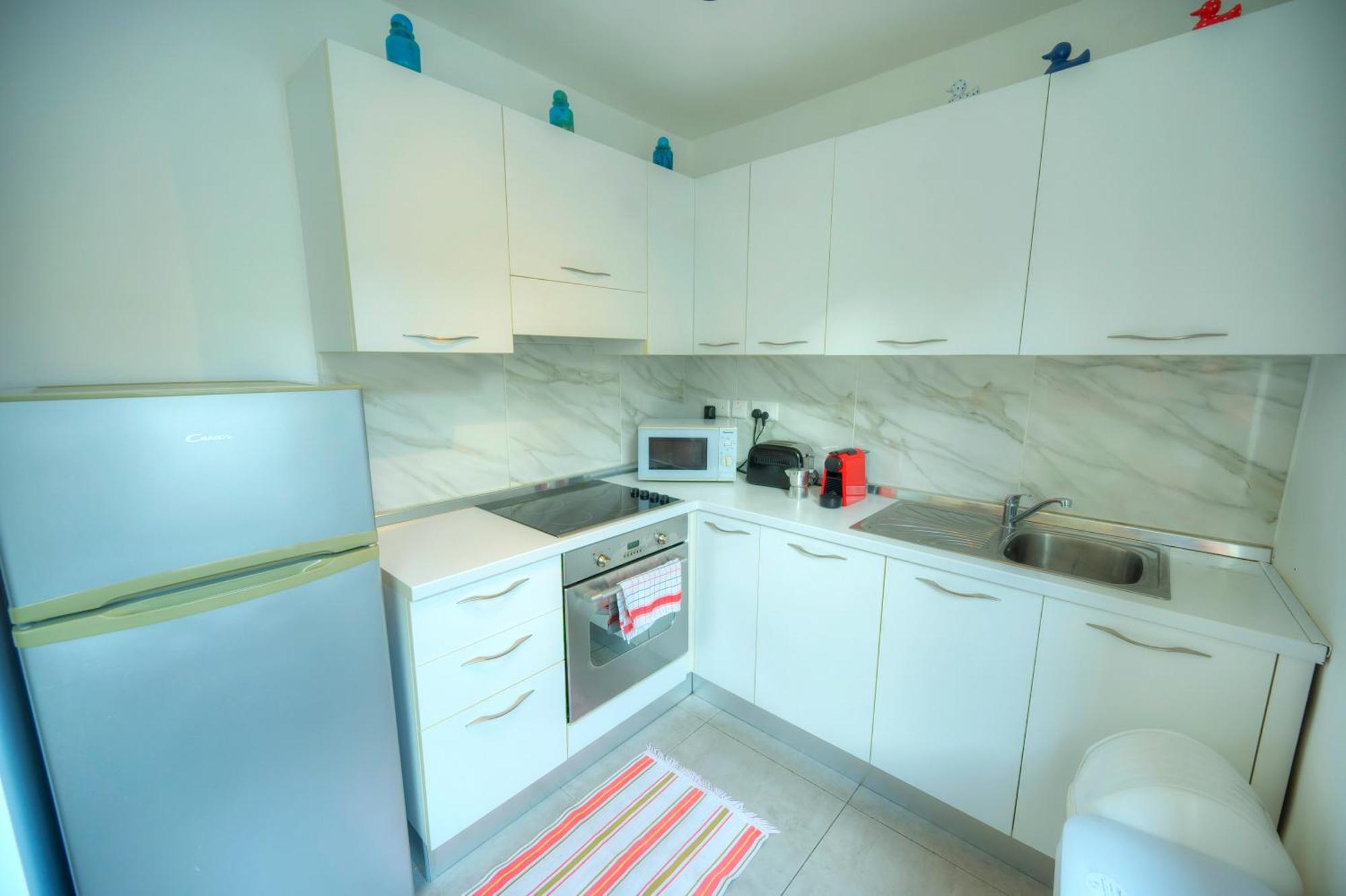 Seaview Sliema 30 Seconds To High Street & Ferry, 2X Double En-Suite Bedrooms, Modern Whole Traditional Townhouse, Kitchen, Living Area, & Roof Terrace Buitenkant foto