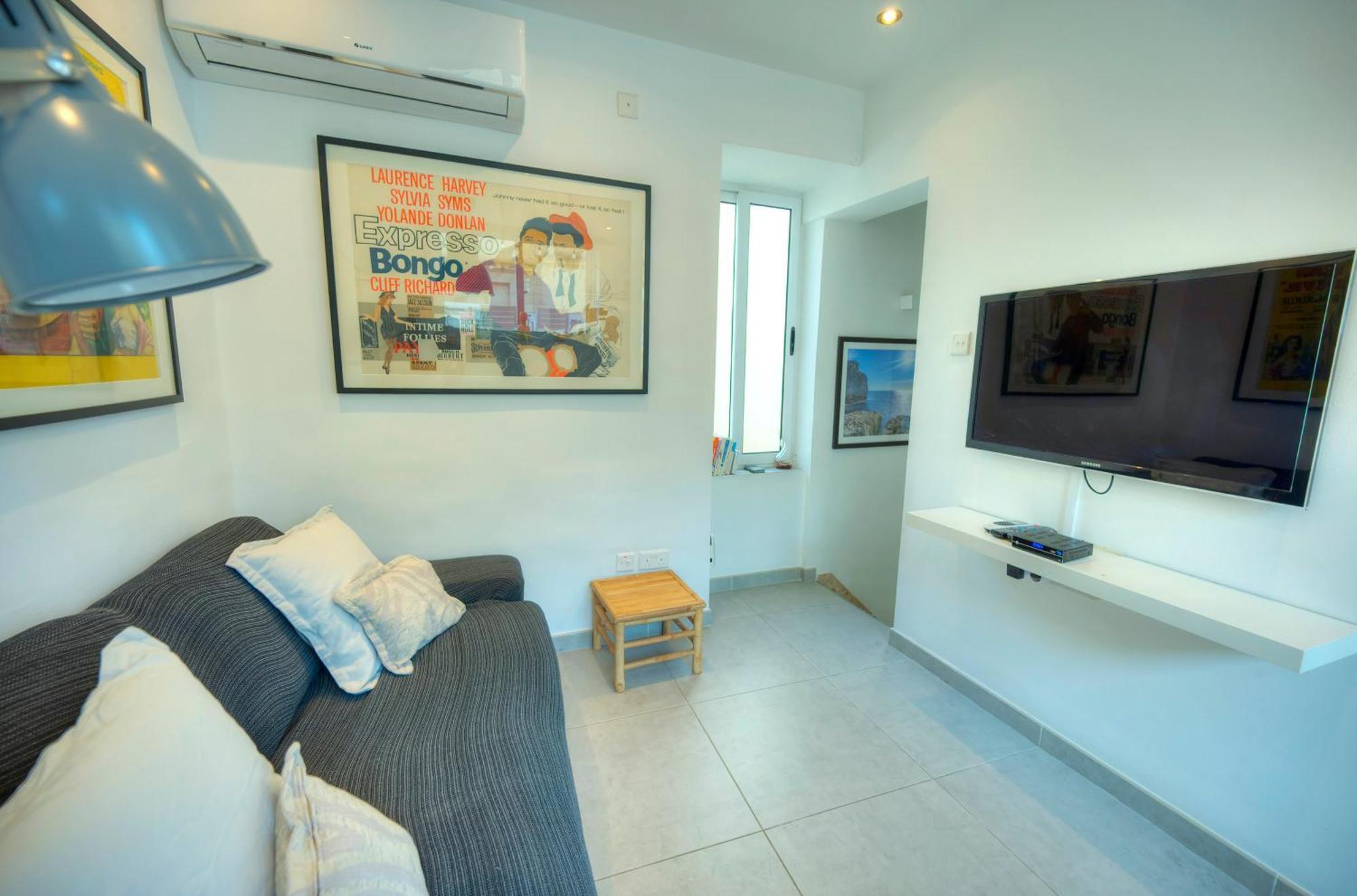 Seaview Sliema 30 Seconds To High Street & Ferry, 2X Double En-Suite Bedrooms, Modern Whole Traditional Townhouse, Kitchen, Living Area, & Roof Terrace Buitenkant foto